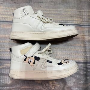 Zara women’s Cream High-Top Sneakers with Cartoon Design